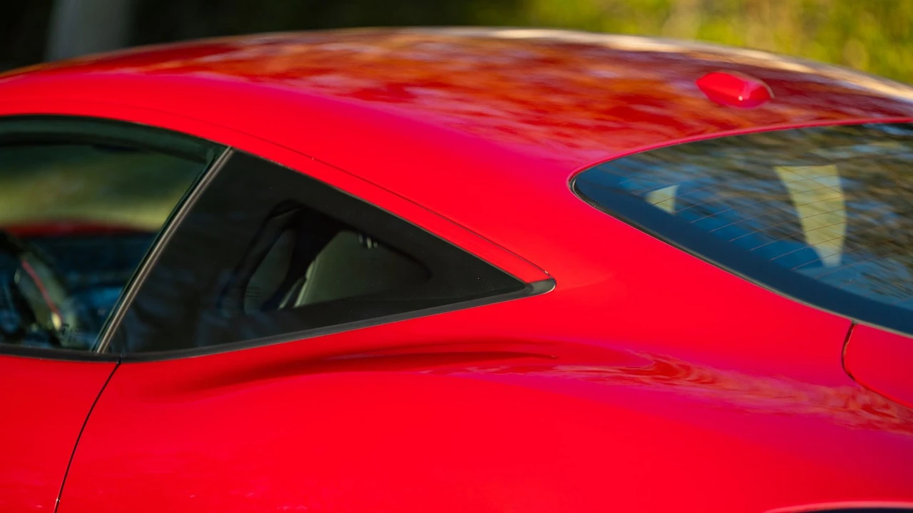 2023 Ferrari Roma - Image 29 of 31