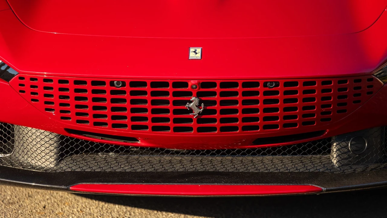 2023 Ferrari Roma - Image 13 of 31