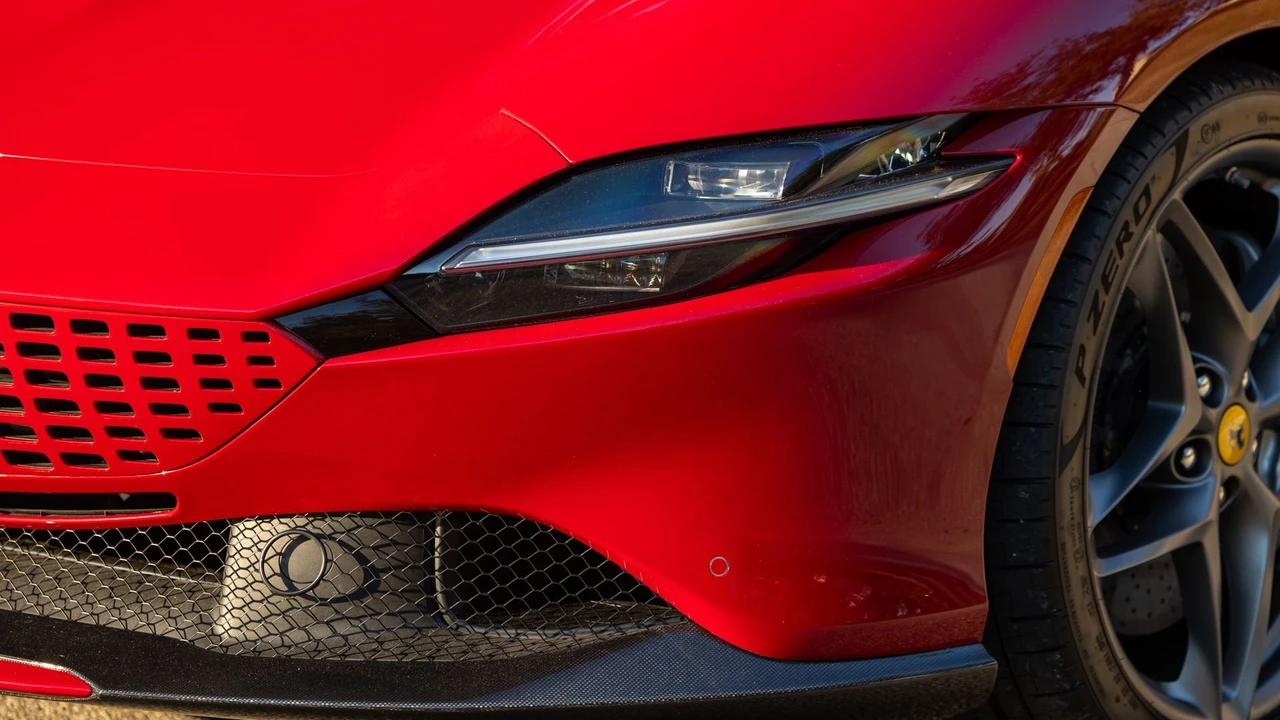 2023 Ferrari Roma - Image 19 of 31