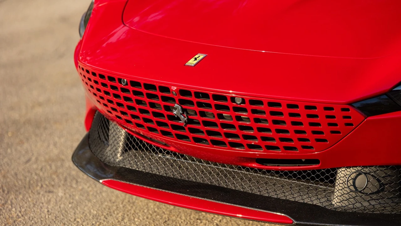 2023 Ferrari Roma - Image 17 of 31
