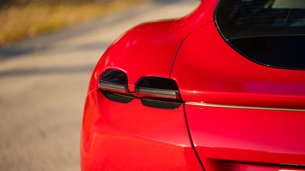 2023 Ferrari Roma - Image 26 of 31