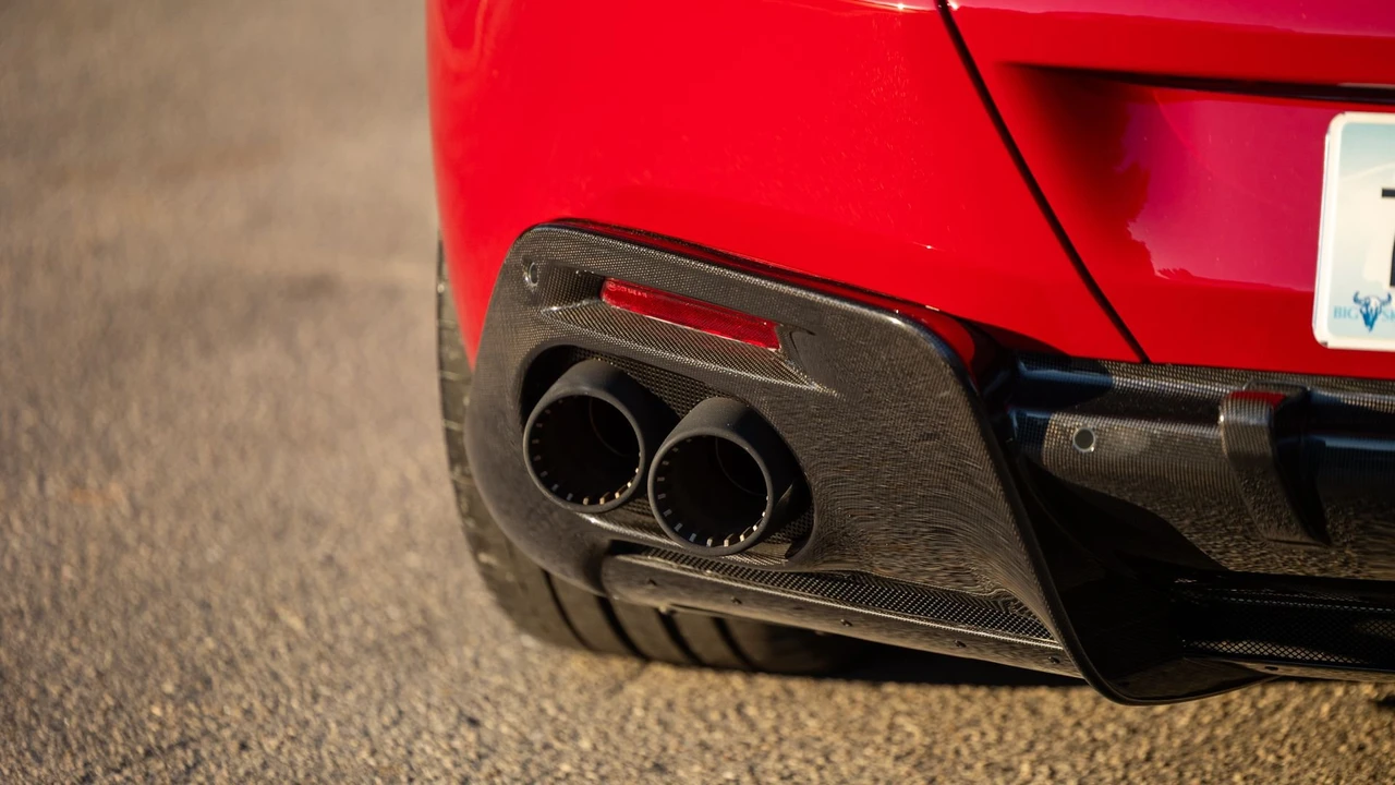 2023 Ferrari Roma - Image 25 of 31