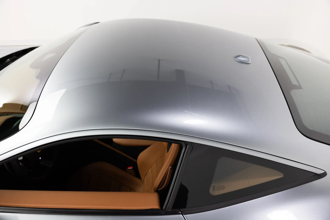 2023 Ferrari Roma - Image 28 of 31