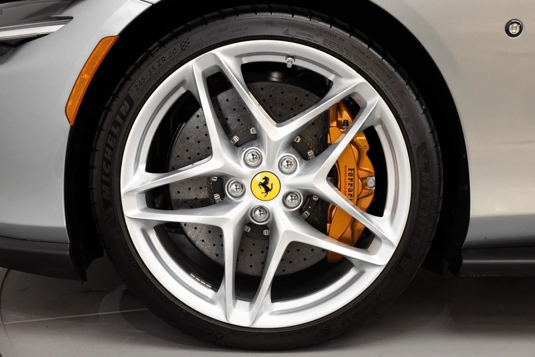 2023 Ferrari Roma - Image 13 of 31