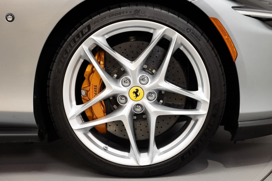 2023 Ferrari Roma - Image 15 of 31