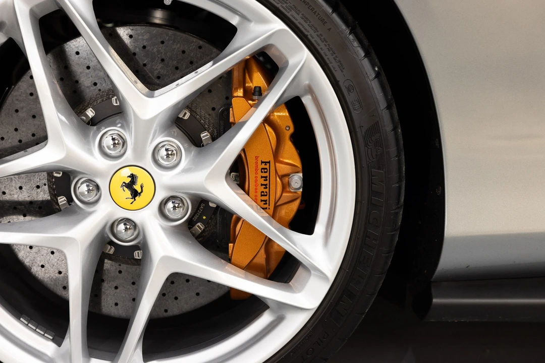 2023 Ferrari Roma - Image 12 of 31