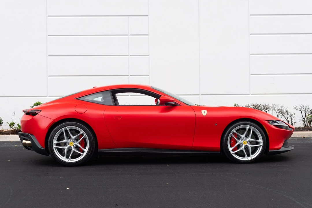 2023 Ferrari Roma - Image 16 of 31