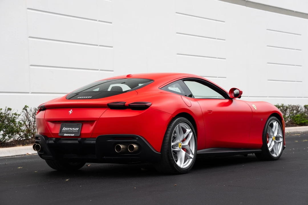 2023 Ferrari Roma - Image 17 of 31