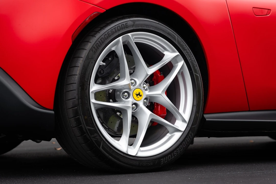 2023 Ferrari Roma - Image 18 of 31