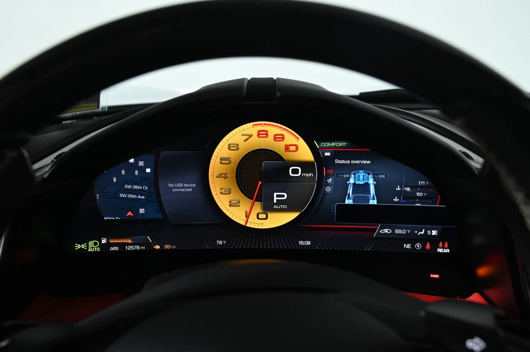 2023 Ferrari Roma - Image 14 of 28