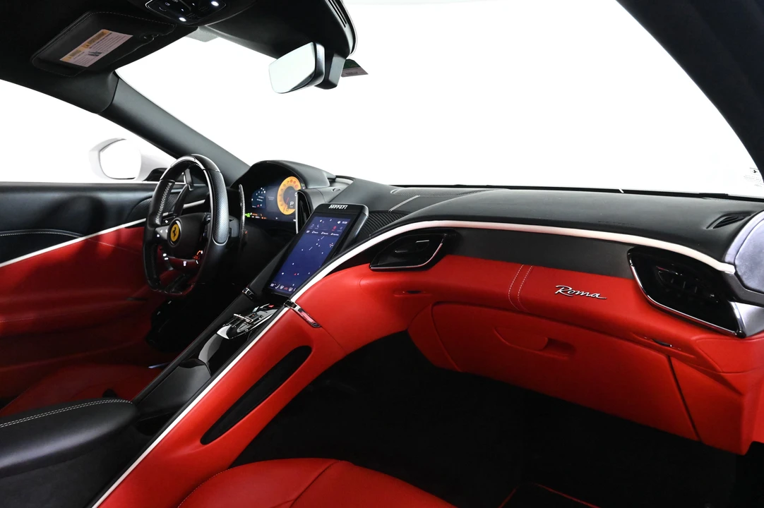 2023 Ferrari Roma - Image 17 of 28