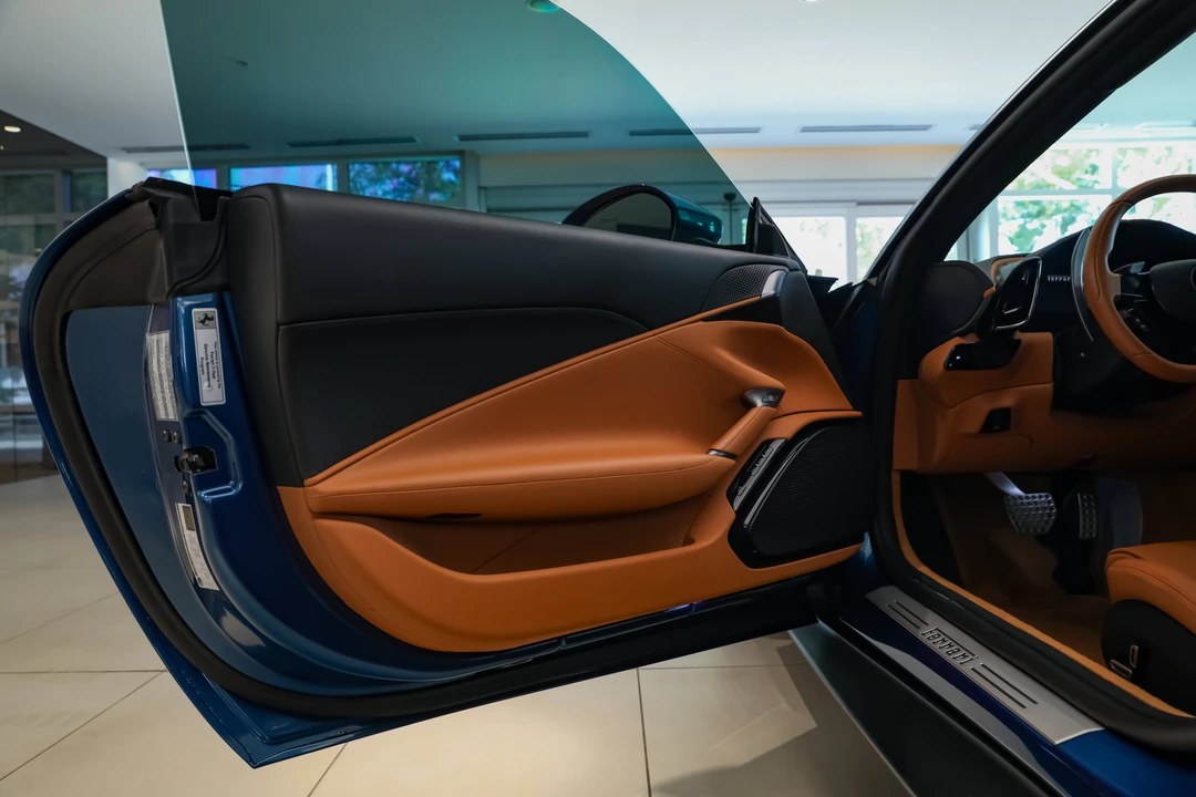 2023 Ferrari Roma - Image 24 of 31