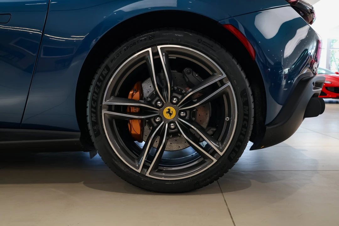 2023 Ferrari Roma - Image 19 of 31