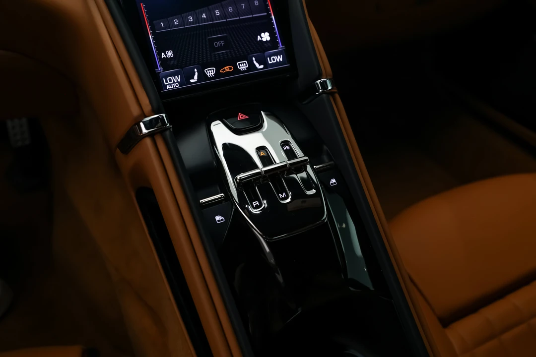 2023 Ferrari Roma - Image 12 of 31