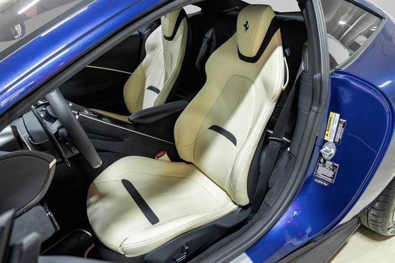 2023 Ferrari Roma - Image 27 of 31