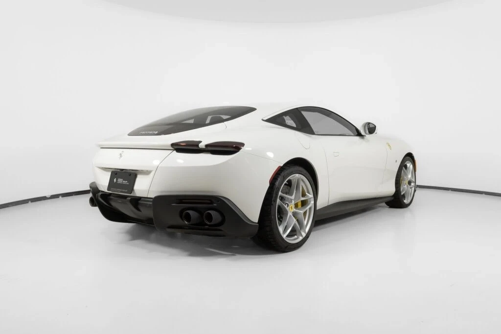 2023 Ferrari Roma - Image 2 of 21