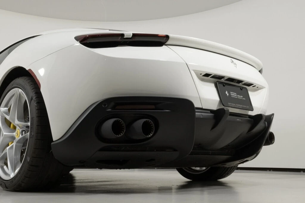 2023 Ferrari Roma - Image 19 of 21