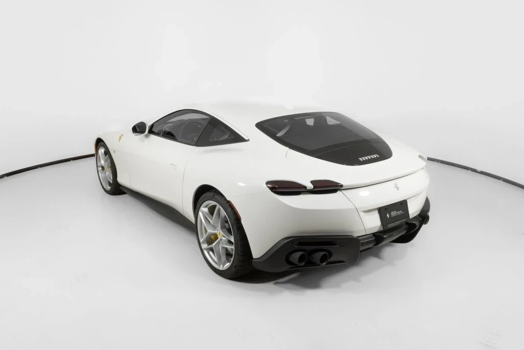 2023 Ferrari Roma - Image 12 of 21