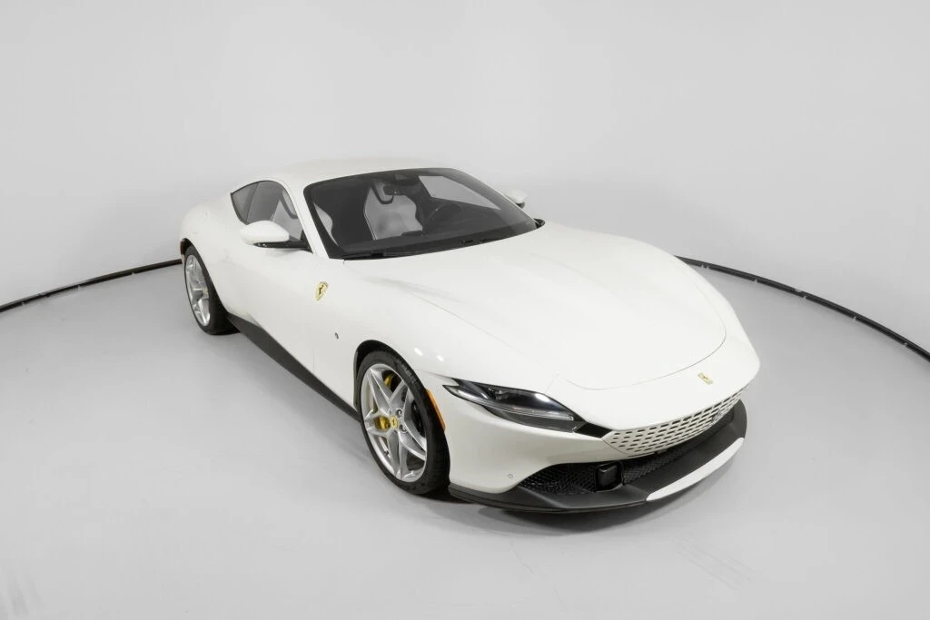 2023 Ferrari Roma - Image 15 of 21