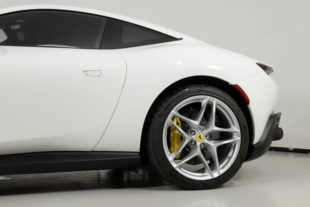 2023 Ferrari Roma - Image 18 of 21