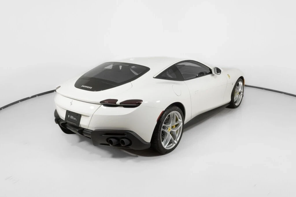 2023 Ferrari Roma - Image 14 of 21