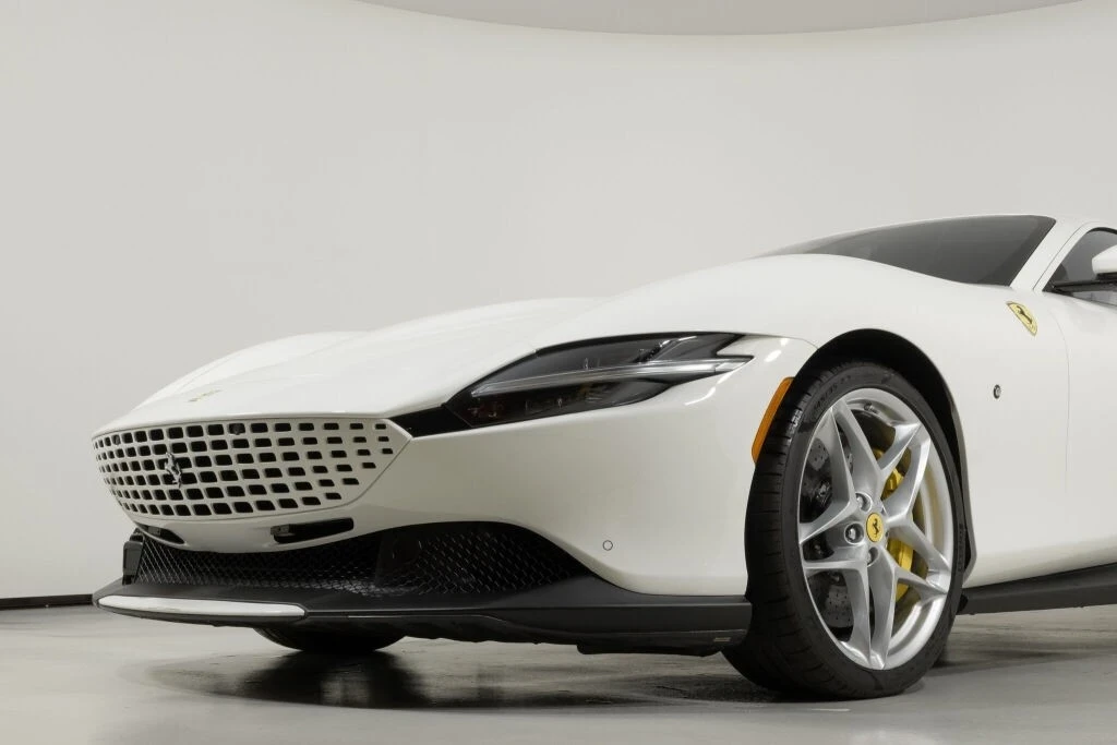 2023 Ferrari Roma - Image 16 of 21