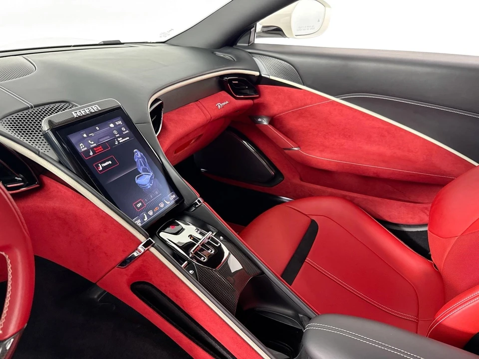 2023 Ferrari Roma - Image 25 of 31
