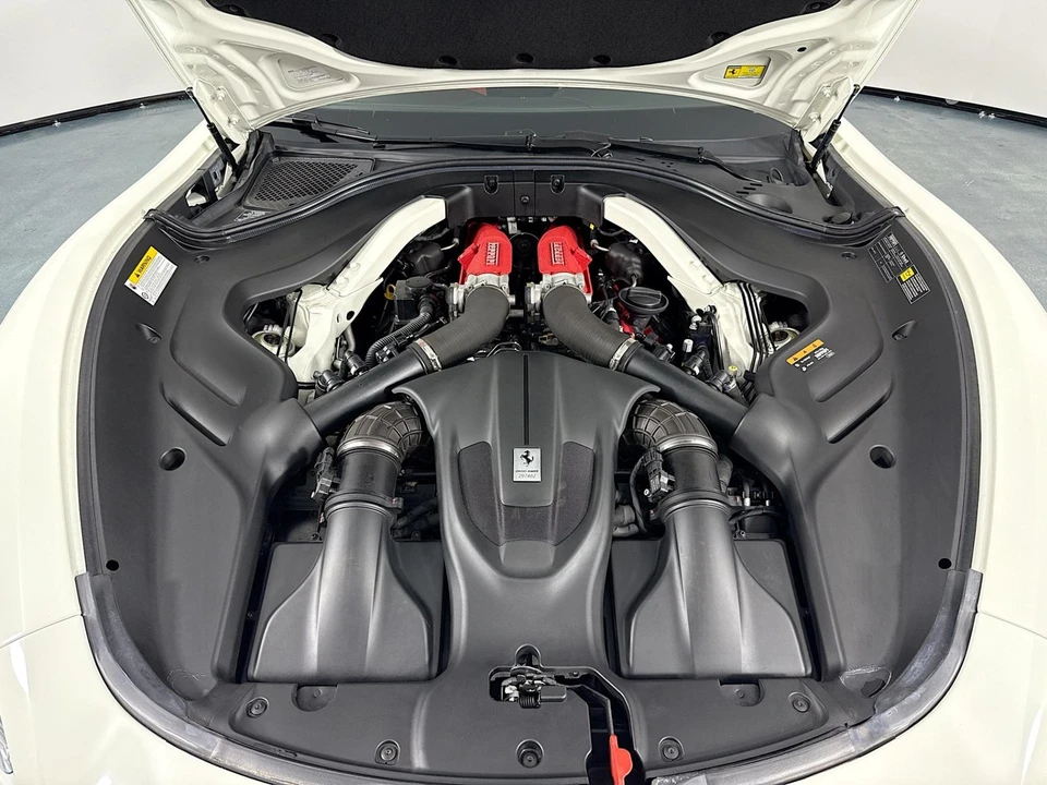 2023 Ferrari Roma - Image 30 of 31