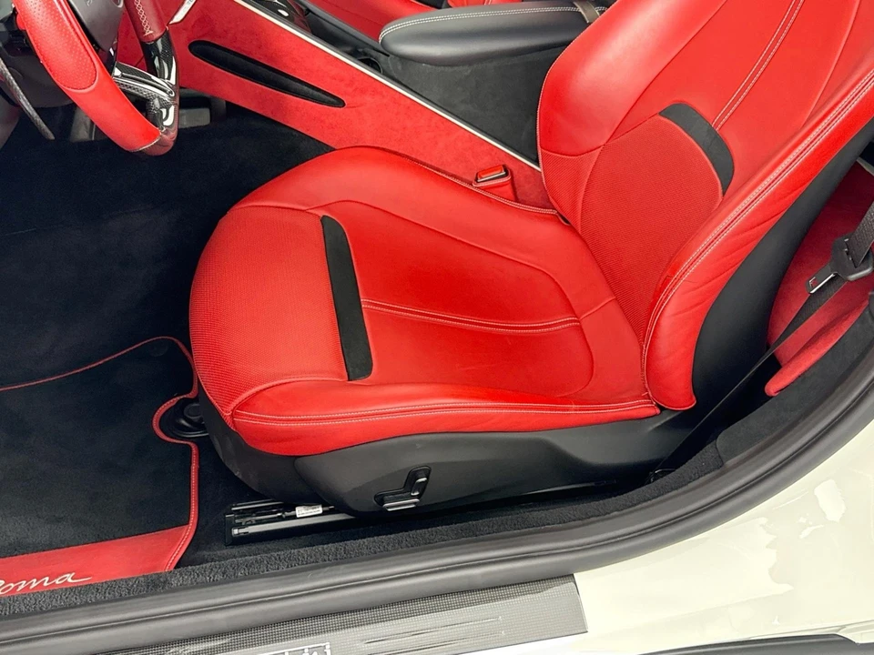2023 Ferrari Roma - Image 21 of 31