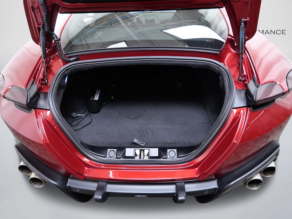 2023 Ferrari Roma - Image 16 of 31