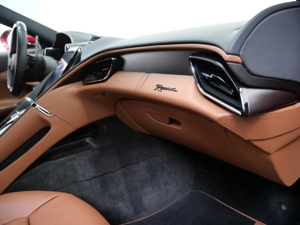 2023 Ferrari Roma - Image 15 of 31
