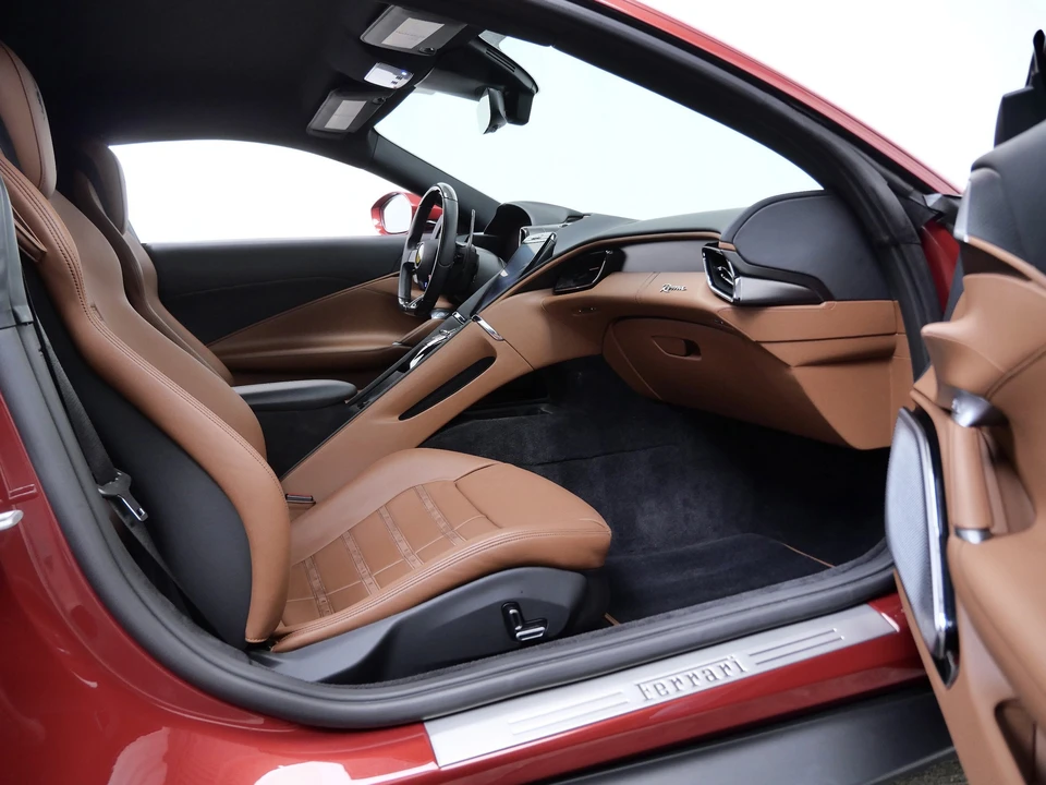 2023 Ferrari Roma - Image 13 of 31