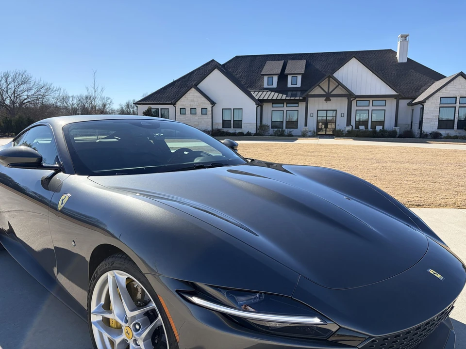 2023 Ferrari Roma - Image 27 of 31