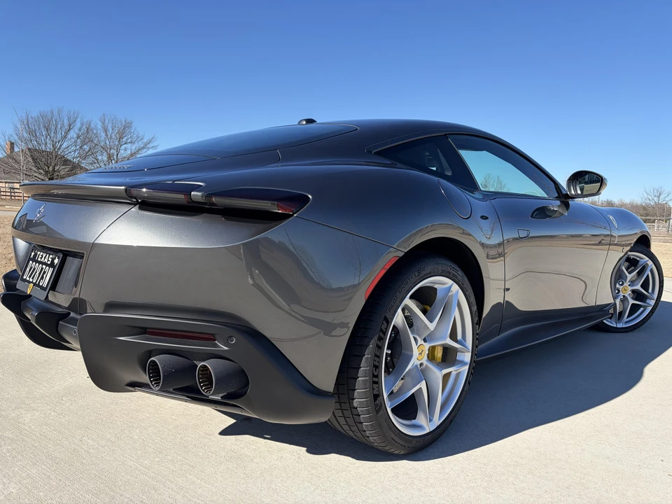 2023 Ferrari Roma - Image 14 of 31