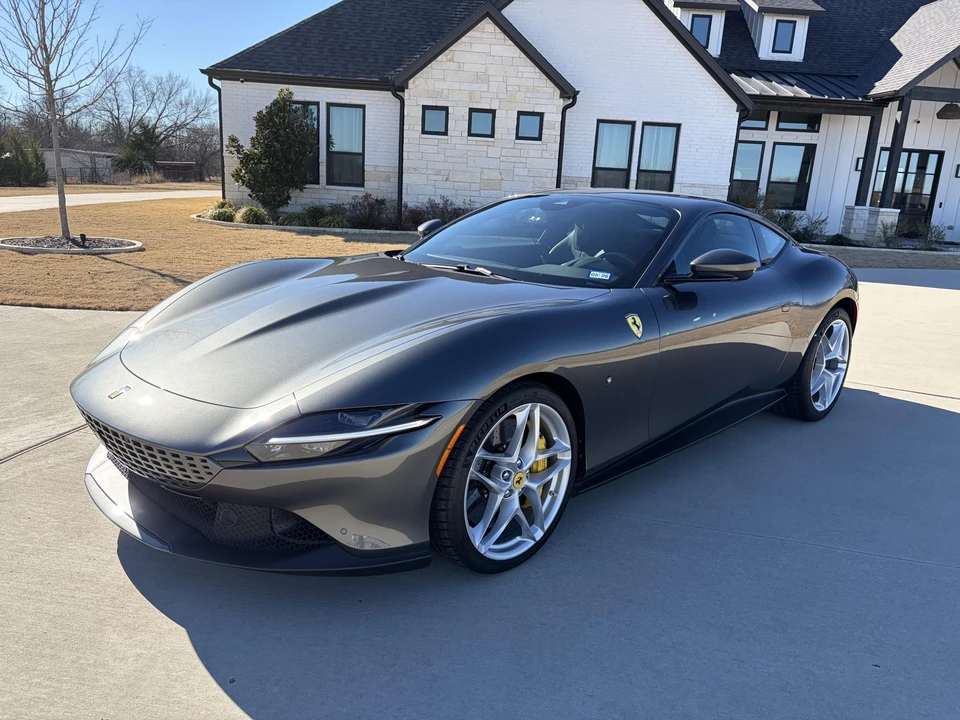 2023 Ferrari Roma - Image 2 of 31