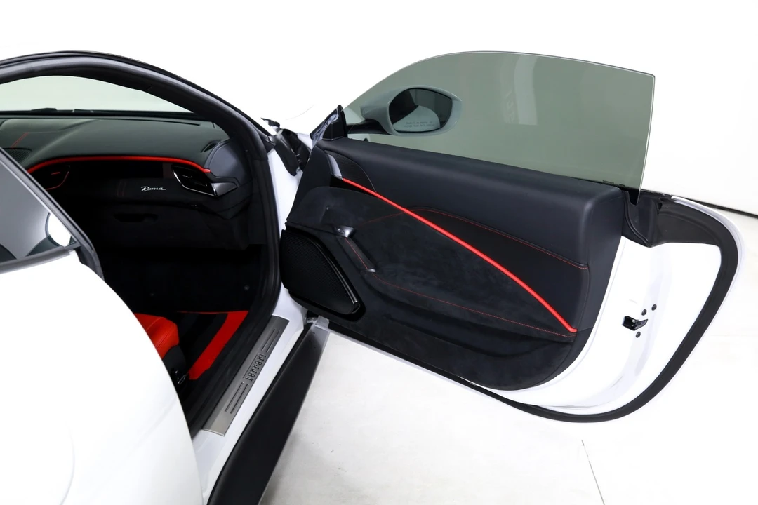 2023 Ferrari Roma - Image 16 of 21