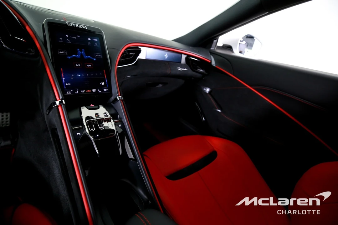 2023 Ferrari Roma - Image 14 of 21