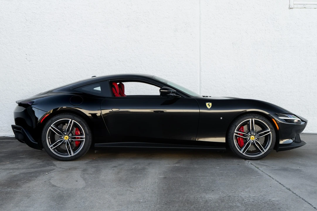 2023 Ferrari Roma - Image 8 of 21