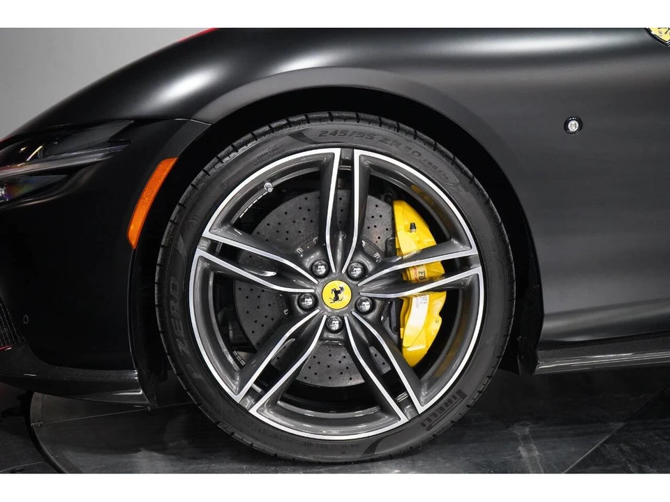 2023 Ferrari Roma - Image 24 of 31