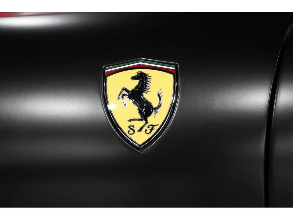 2023 Ferrari Roma - Image 28 of 31