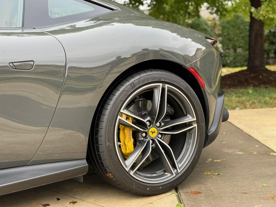 2023 Ferrari Roma - Image 26 of 31