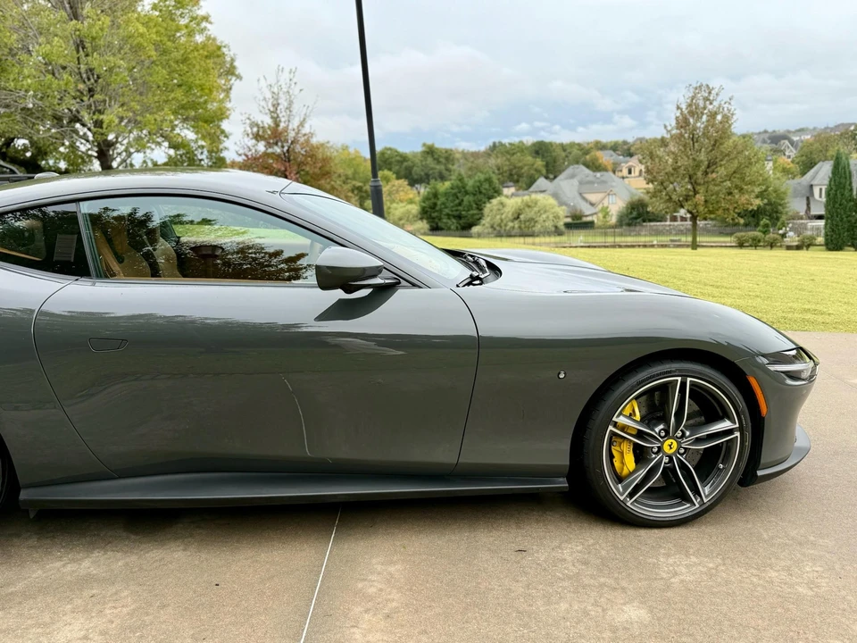 2023 Ferrari Roma - Image 24 of 31