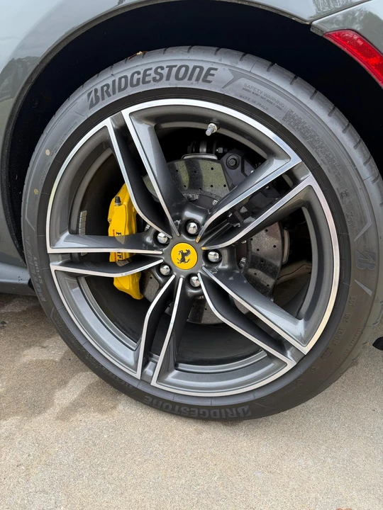 2023 Ferrari Roma - Image 30 of 31