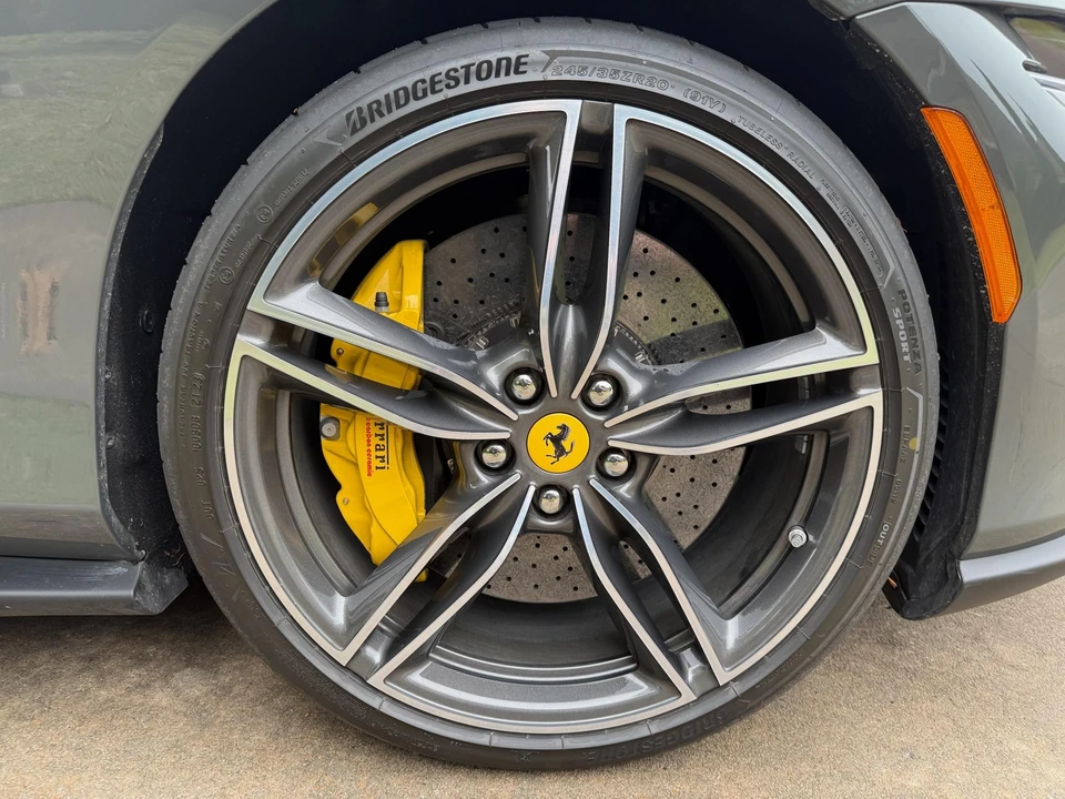 2023 Ferrari Roma - Image 27 of 31