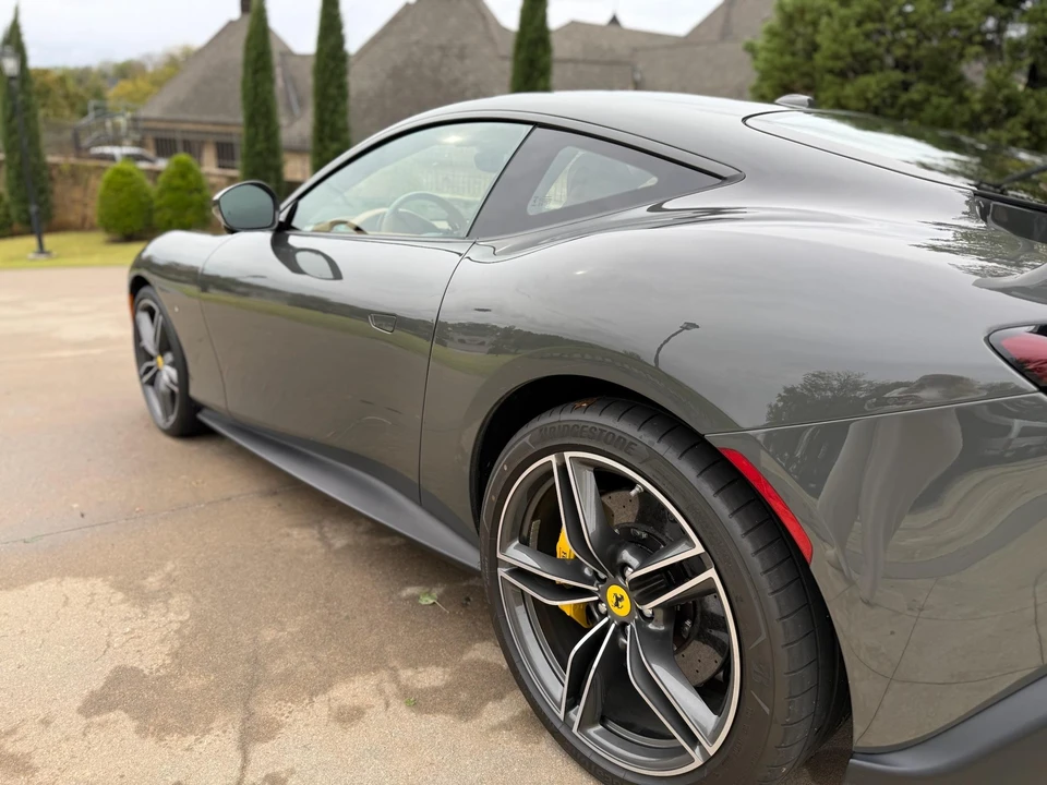 2023 Ferrari Roma - Image 23 of 31