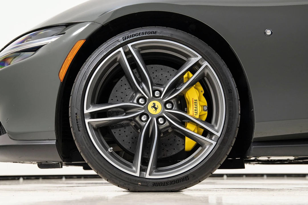 2023 Ferrari Roma - Image 16 of 31