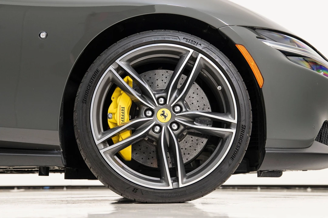 2023 Ferrari Roma - Image 19 of 31