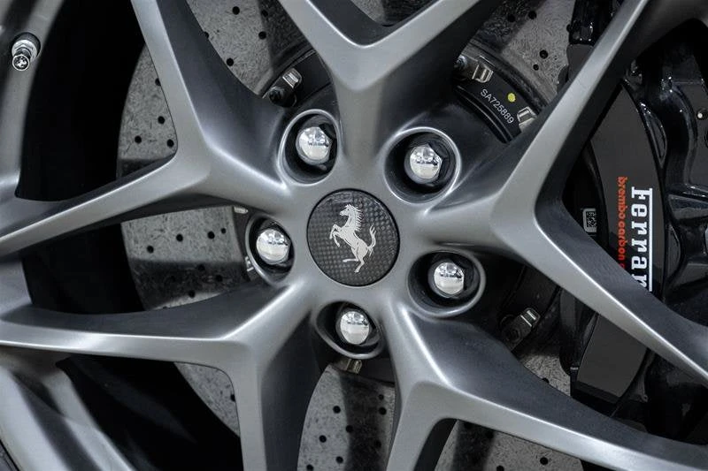 2023 Ferrari Roma - Image 13 of 31