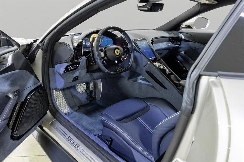 2023 Ferrari Roma - Image 25 of 31