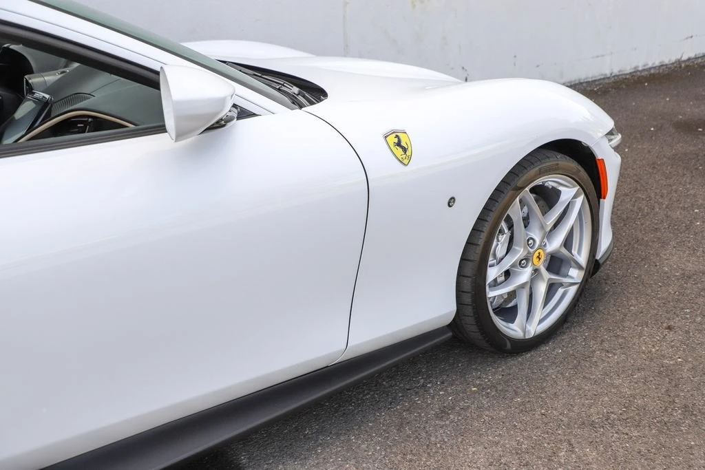 2023 Ferrari Roma - Image 18 of 31